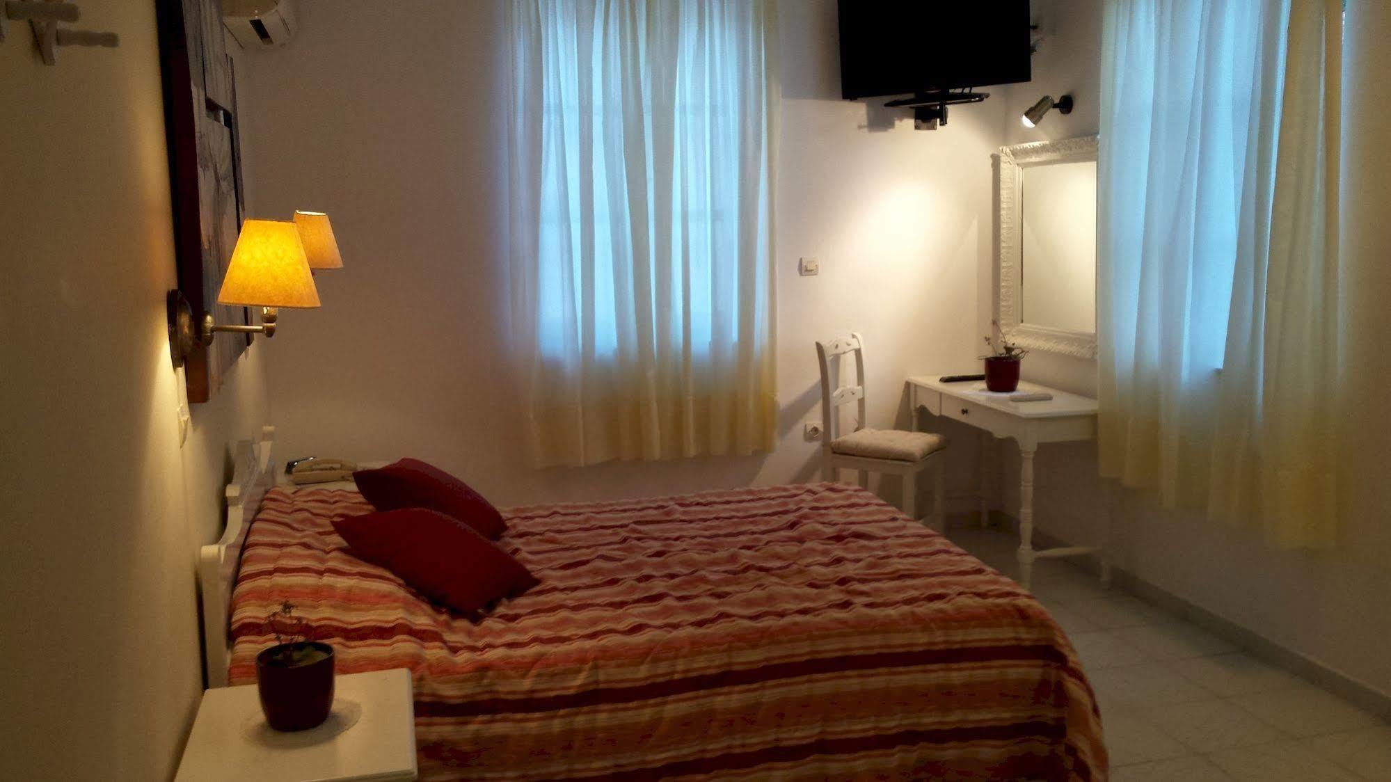 Ippokampos Hotel ไฮดรา ภายนอก รูปภาพ